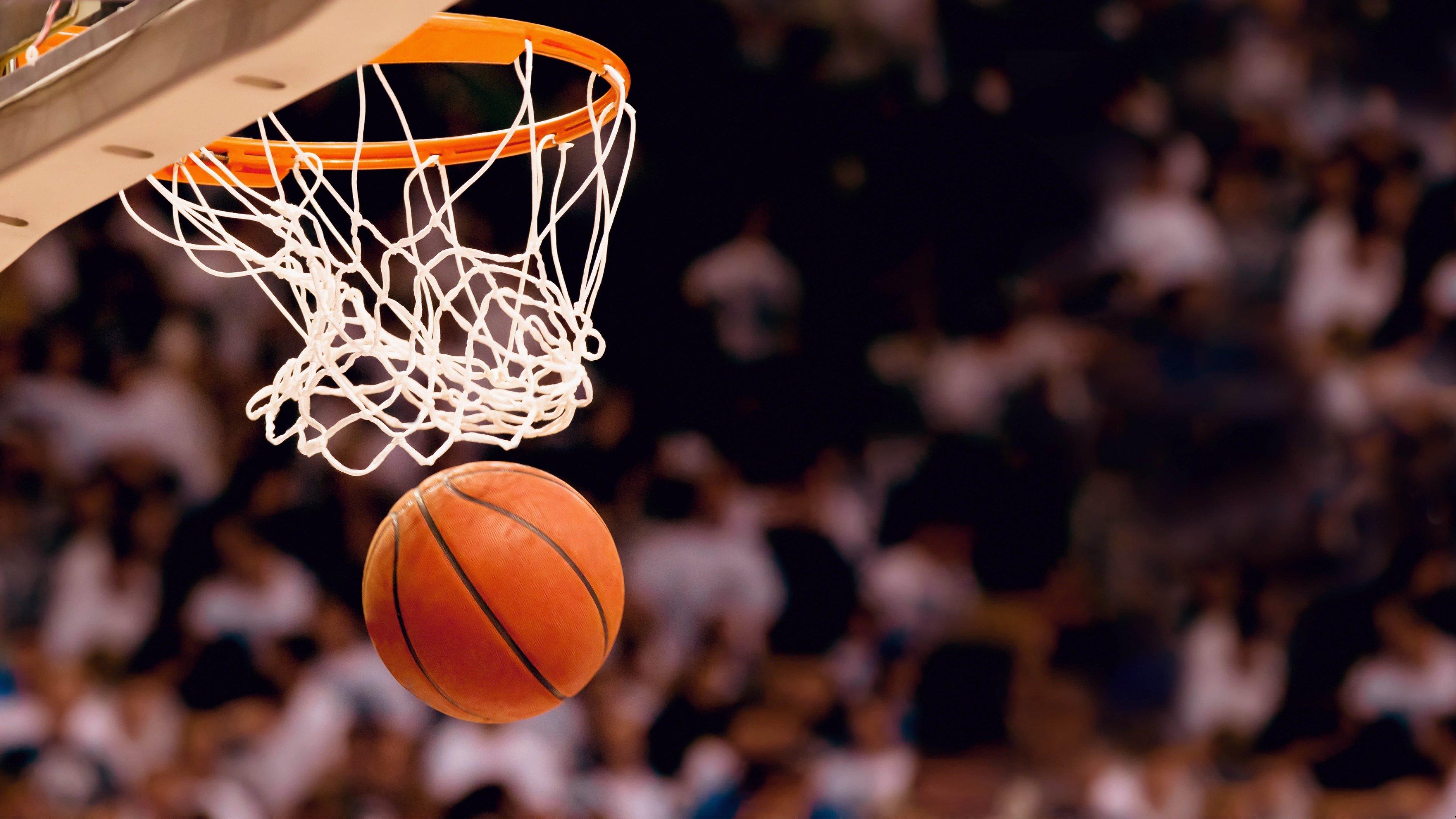 朱芳雨盛赞易建联纪录之夜，传奇的传承，由队友完成更显珍贵